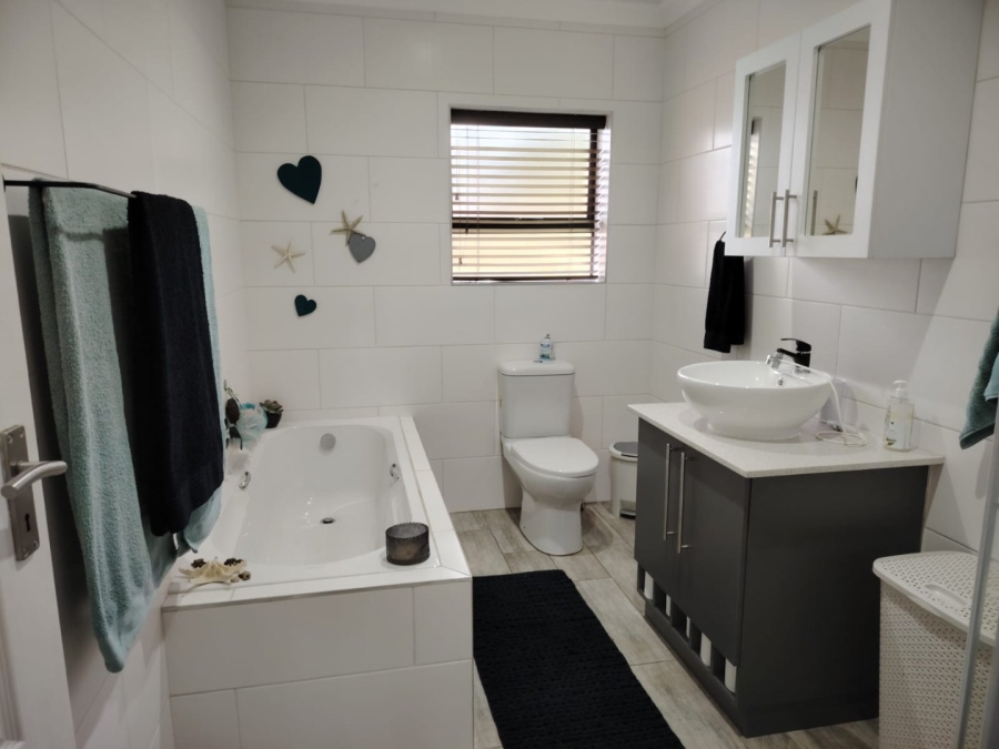 3 Bedroom Property for Sale in Tergniet Western Cape